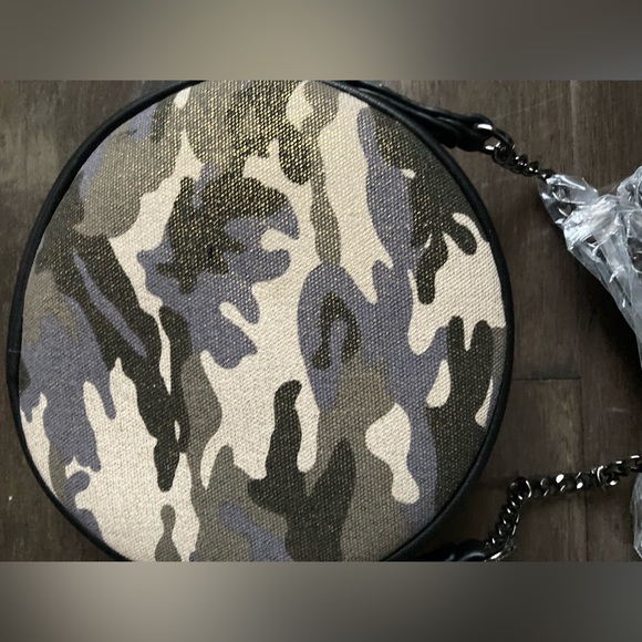 Camo Circle crossbody bag - Picture 4 of 6
